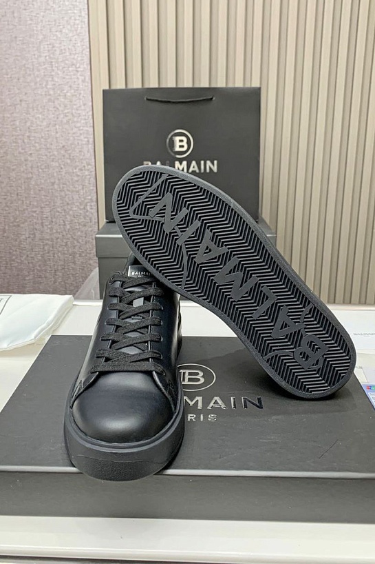 Кожаные кроссовки Balmain чёрного цвета