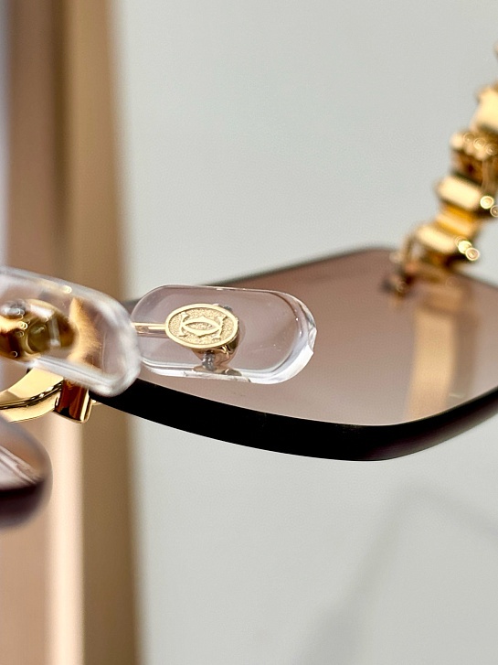 Солнцезащитные очки Cartier