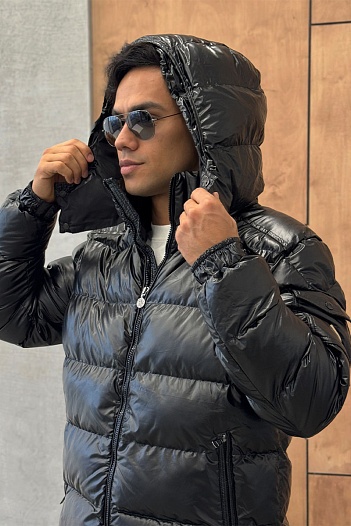 Мужская куртка с матовым эффектом чёрного цвета Moncler Maya Short   