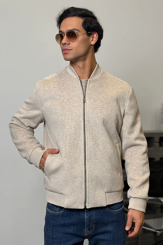 Мужской бомбер Loro Piana бежевого цвета
