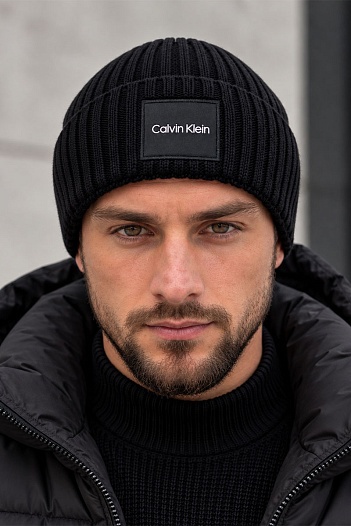 Мужская шапка чёрного цвета Calvin Klein logo-patch   