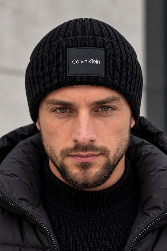 Мужская шапка чёрного цвета Calvin Klein logo-patch