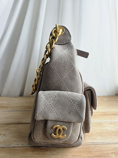 Замшевая сумка Chanel 31x20 см   