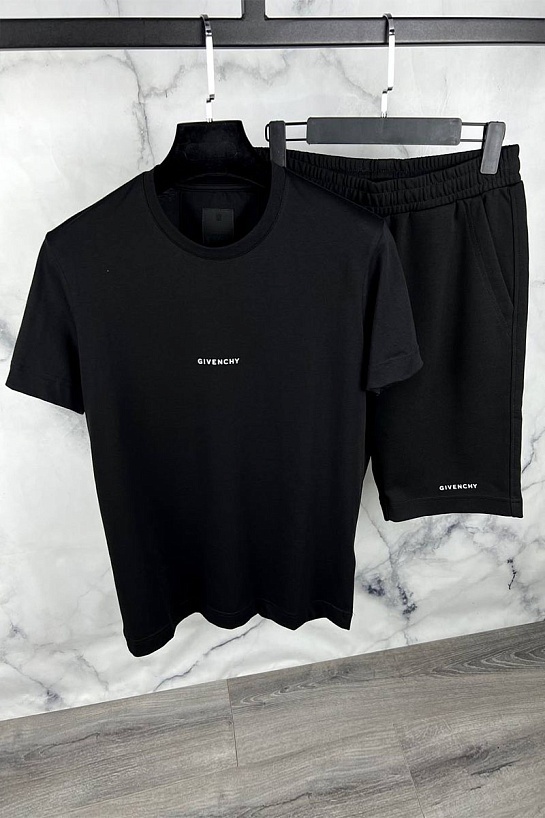 Футболка чёрного цвета Givenchy small logo