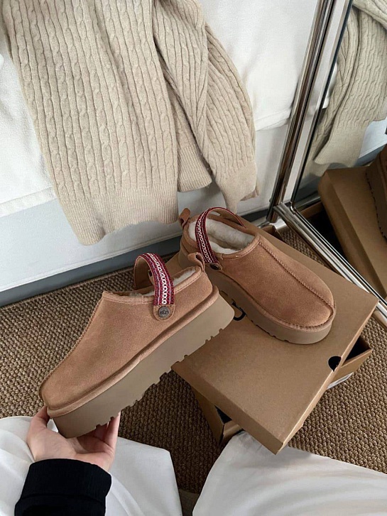 Замшевые женские слиперы с мехом UGG Lanah