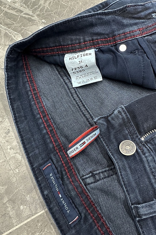 Джинсы тёмно-синего цвета Tommy Hilfiger Regular Fit