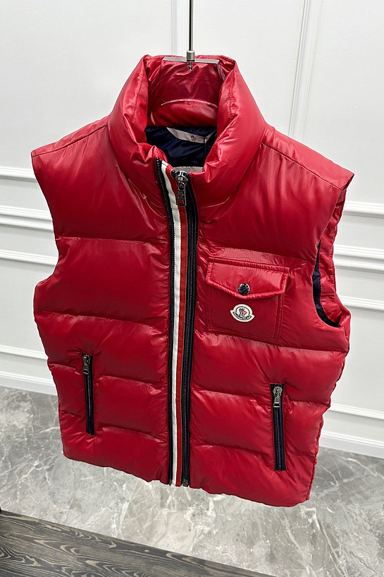 Мужской жилет красного цвета Moncler logo-patch