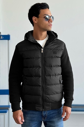 Чёрная куртка Hugo Boss с вязаными рукавами   