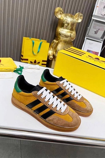Женские кроссовки Gucci x Adidas Gazelle Collaboration - Orange   