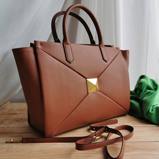 Женская сумка Valentino One Stud 32x29x18 см (2 расцветки)   