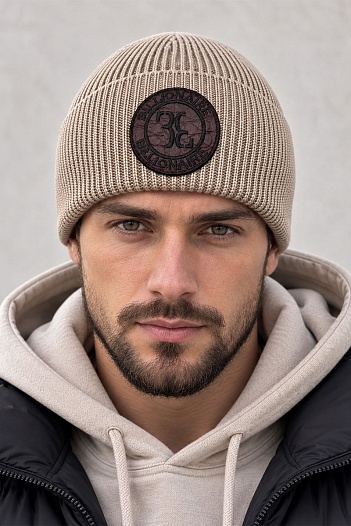 Бежевая шапка Billionaire logo-patch   