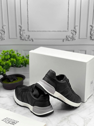 Кожаные кроссовки Maison Margiela Runner Evolution - Black / White   