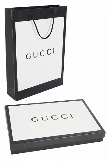 Фирменная упаковка для верхней одежды Gucci   