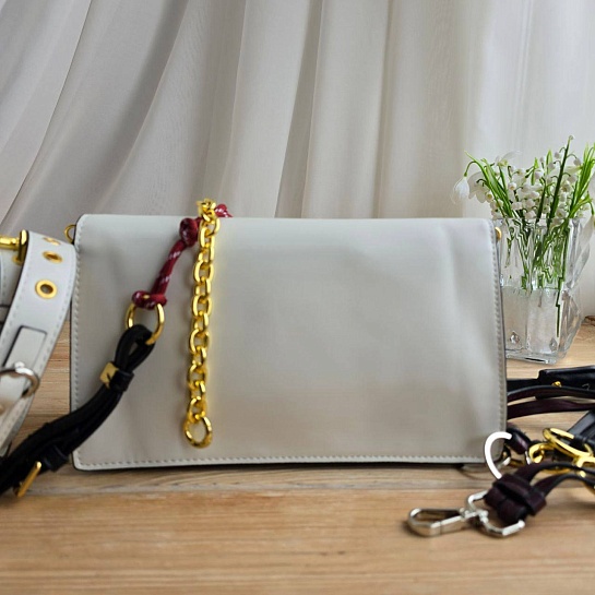 Кожаная сумка Prada Small Soft Sound 23x14 см