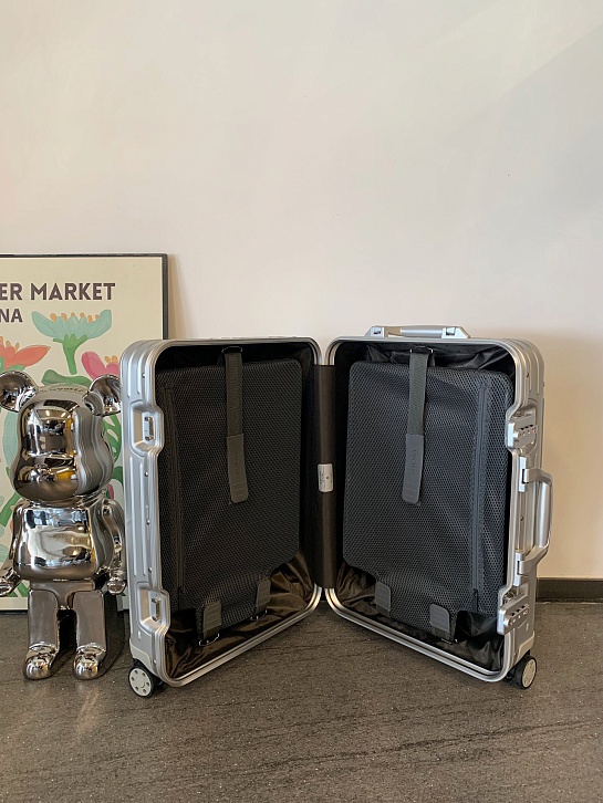 Чемодан Rimowa Aluminum S Premium 54x36x23 см