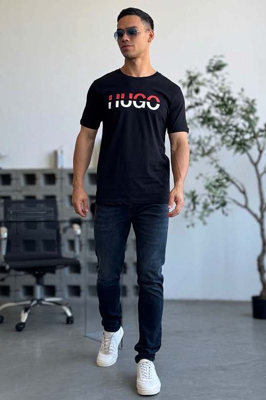 Мужская чёрная футболка Hugo Boss