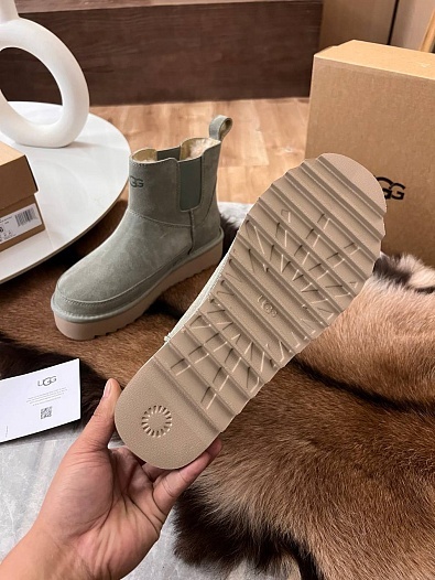Женские замшевые ботинки с мехомм UGG Dipper - Grey   