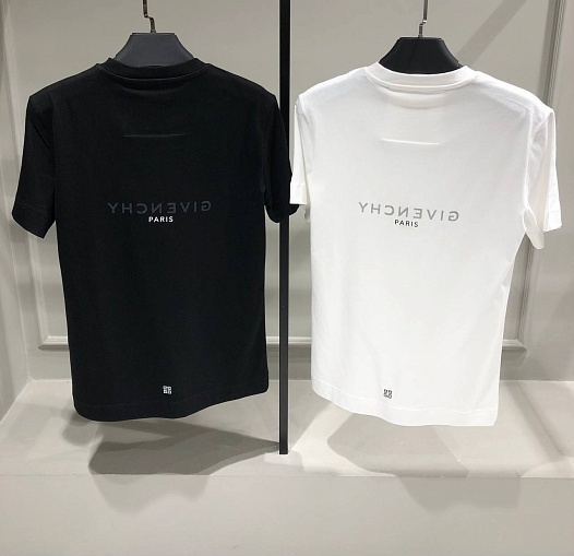 Мужская чёрная футболка Givenchy mirrored-logo   