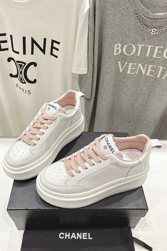 Женские кожаные кроссовки Chanel