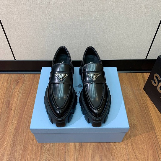 Женские кожаные лоферы Prada premium