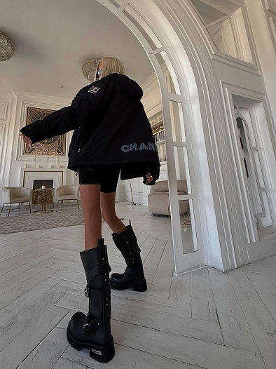 Женская чёрная куртка Chanel   