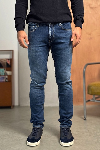 Мужские синие джинсы Armani Exchange   