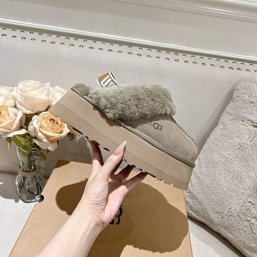 Замшевые женские слиперы с мехом UGG Funkette Platform