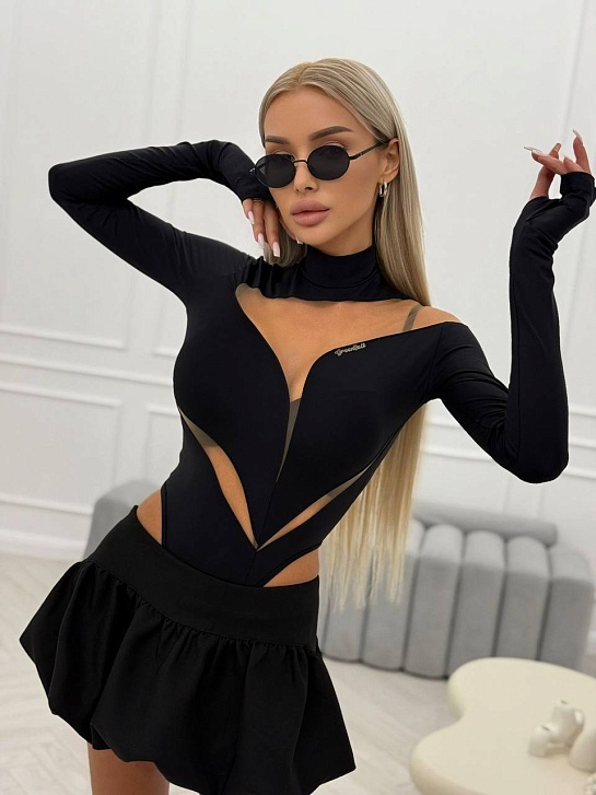 Женское боди чёрного цвета