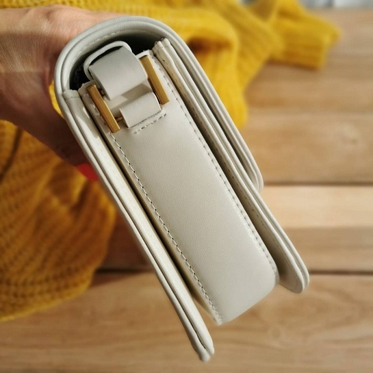 Кожаная сумка Yves Saint Laurent Solferino Lock 23x16 см - White