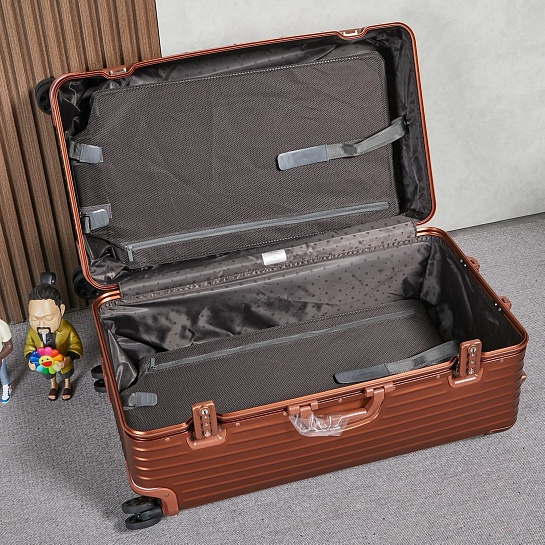 Чемодан Rimowa Aluminum Trunk Premium 77x42x36 см