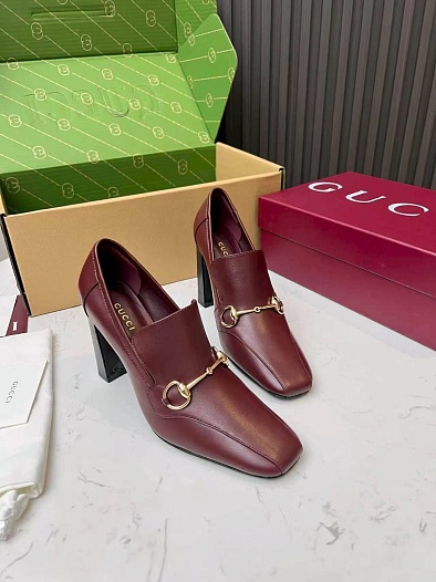 Женские кожаные лоферы на каблуке Gucci Signora Pump premium   