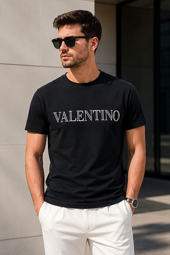 Мужская чёрная футболка Valentino   