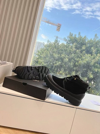 Женские ботинки с мехом UGG Neumel Weather Hybrid - Black   