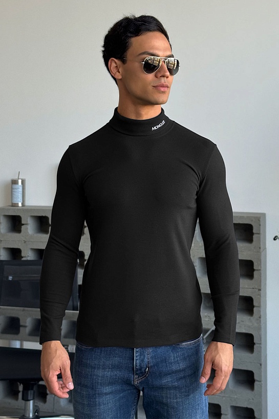 Утеплённая водолазка Moncler чёрного цвета