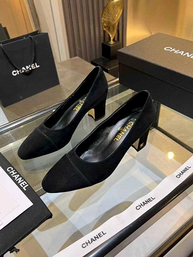 Женские замшевые туфли на каблуке Chanel premium   