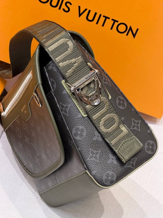 Кожаная сумка Louis Vuitton Courrier Messenger 37x27x12 см