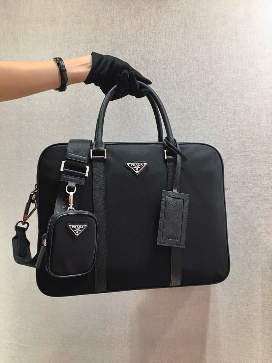 Нейлоновый портфель Prada Premium 36x28x7 см