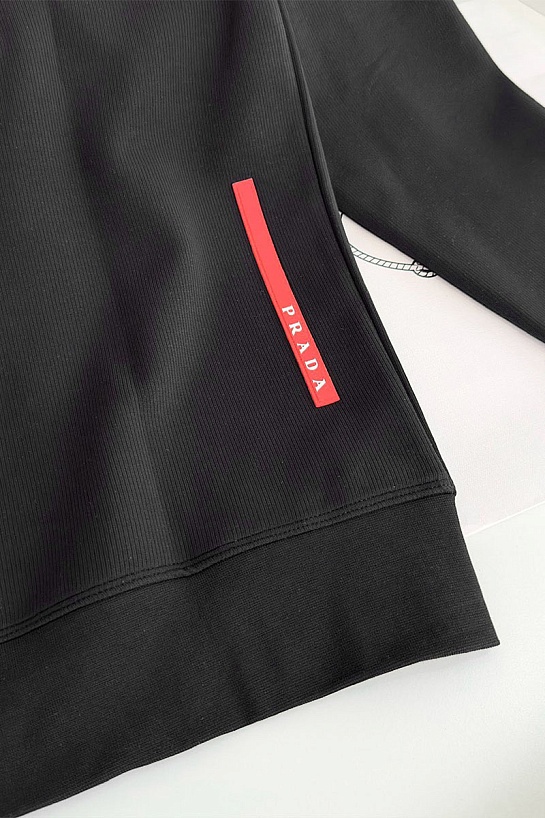 Мужской чёрный свитшот Prada logo-embroidered