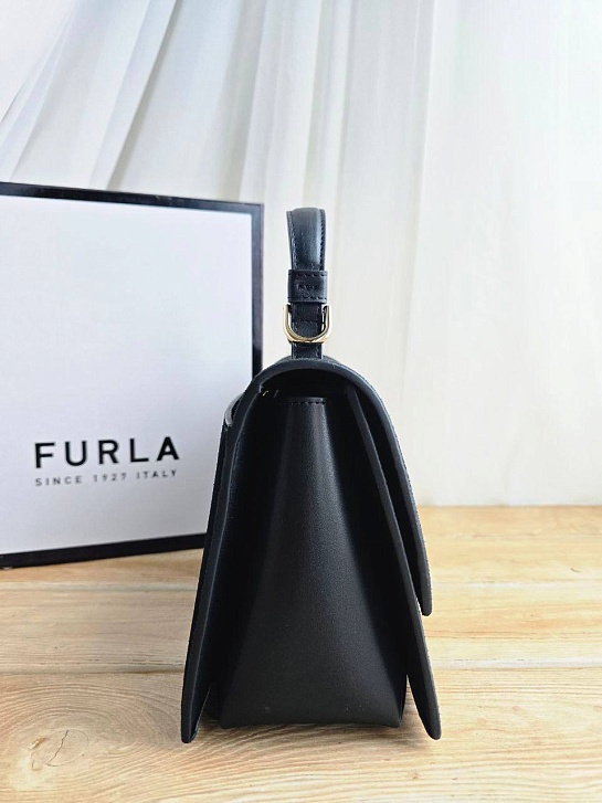 Замшевая сумка Furla Eclisse S 21x17 см