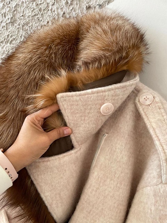 Женский пуховик с натуральным мехом Max Mara Premium