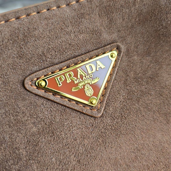 Замшевая сумка Prada Bucket 24x22 см - Brown