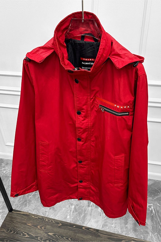 Мужская красная ветровка Prada Linea Rossa logo