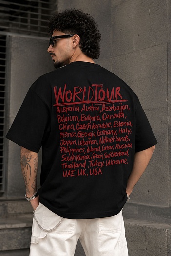 Чёрная оверсайз футболка Vetements world tour   