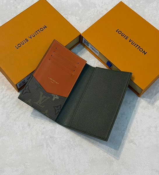 Кожаная обложка для паспорта Louis Vuitton Monogram Surplus premium 14x10x2.5 см