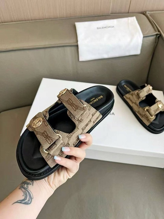 Женские шлёпанцы Balenciaga Jacquard Premium - Brown