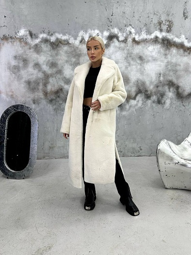 Женская эко шуба из стриженной норки белого цвета   