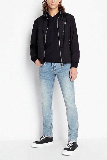 Мужская куртка чёрного цвета Armani Exchange   