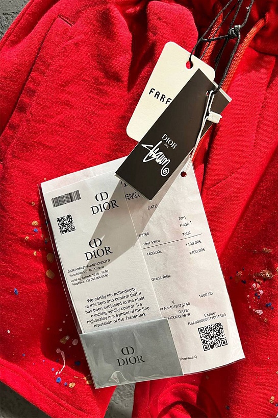 Красные шорты Dior Paint Splatter