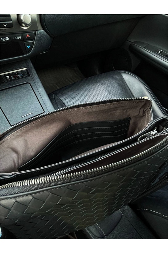 Кожаная сумка Bottega Veneta Intrecciato 25x16 см