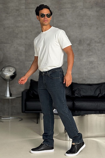 Мужские тёмно-синие джинсы Emporio Armani   